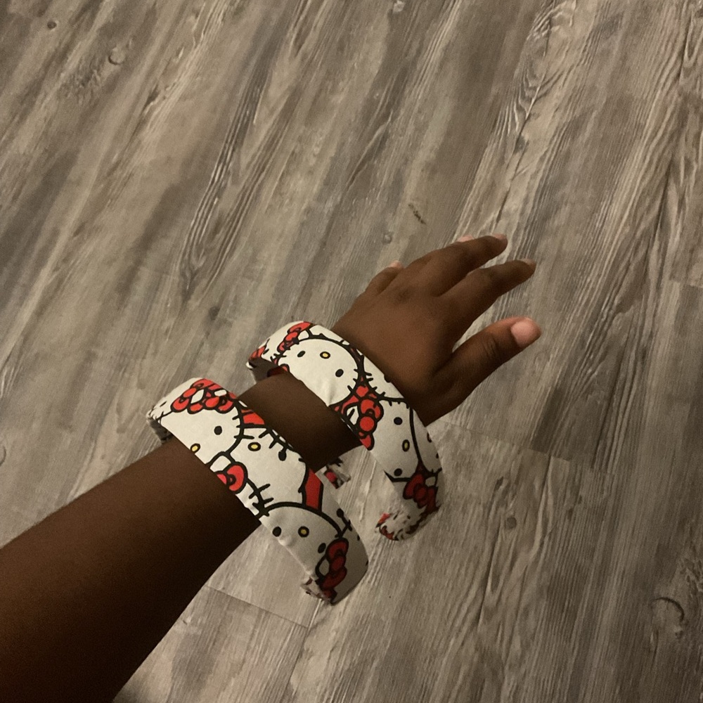 Hello kitty headbands - Picture 2 of 3
